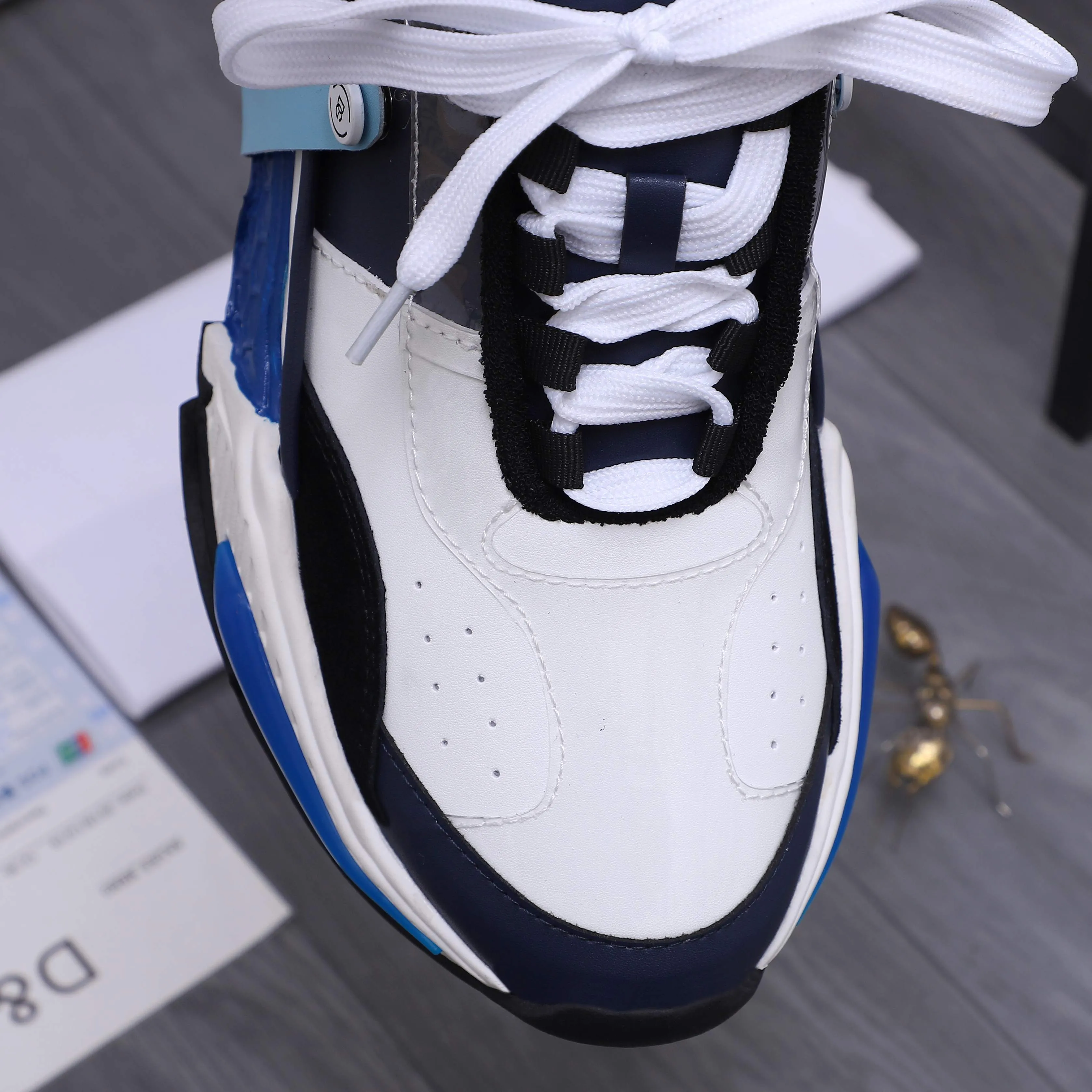 Men's shoes 💰560 Product trademark: DG (Dolce & Gabbana) Couple casual shoes Regular size: 35-46 Product materials: Selected cowhide stitching upper, short velvet lining, cowhide insole, original outsole